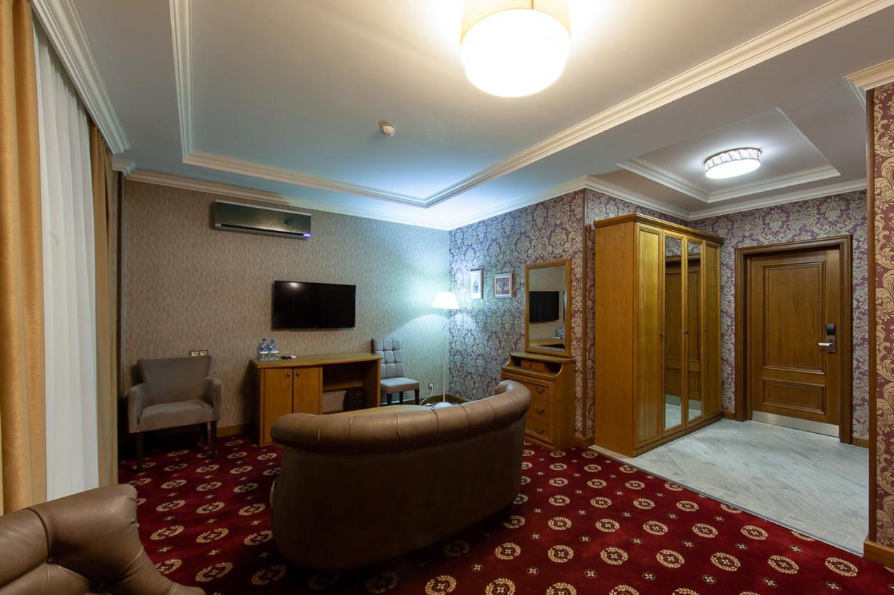 Sacvoyage Hotel Almaty Eksteriør bilde
