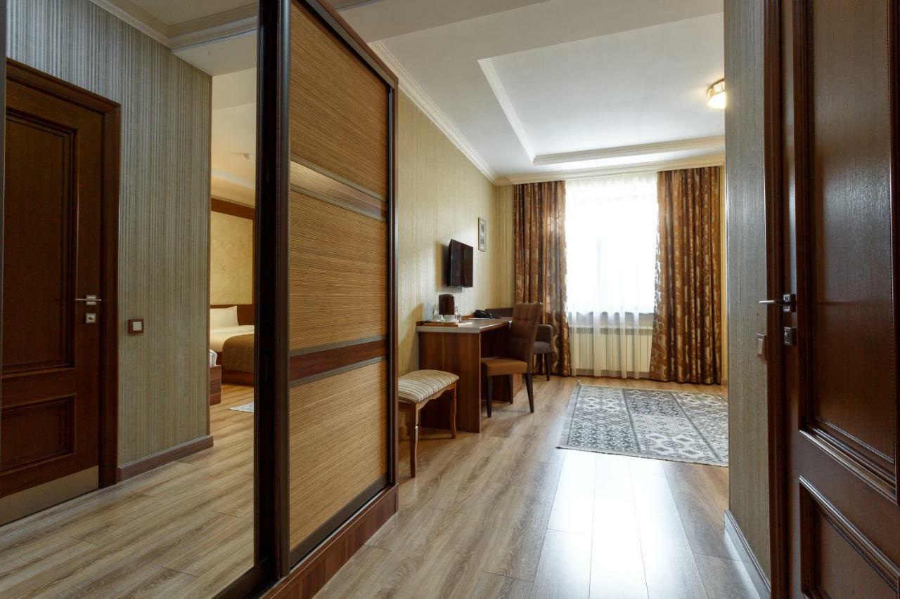 Sacvoyage Hotel Almaty Eksteriør bilde