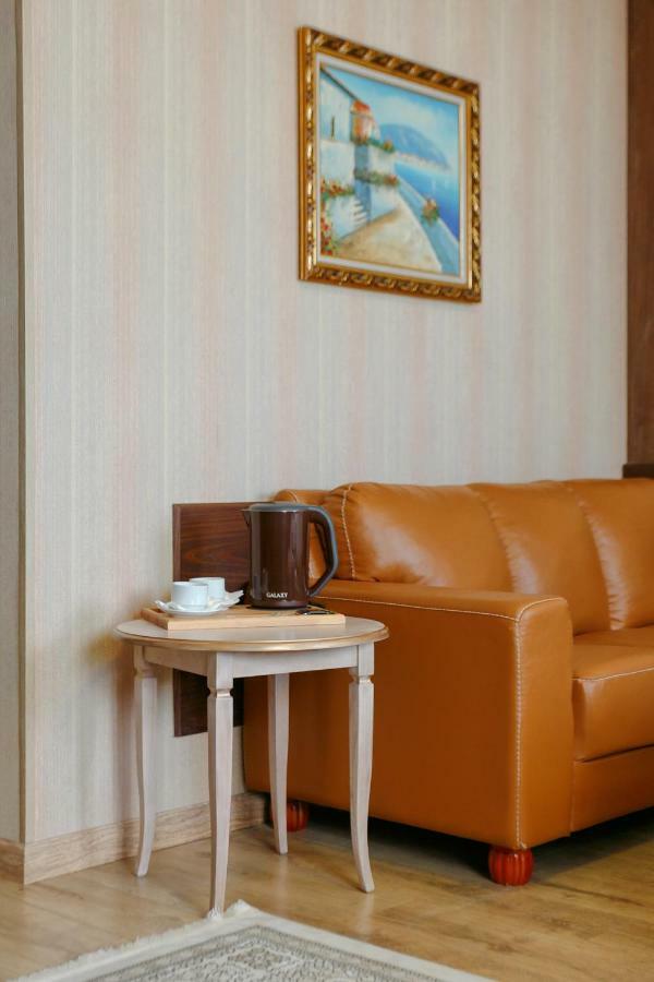Sacvoyage Hotel Almaty Eksteriør bilde