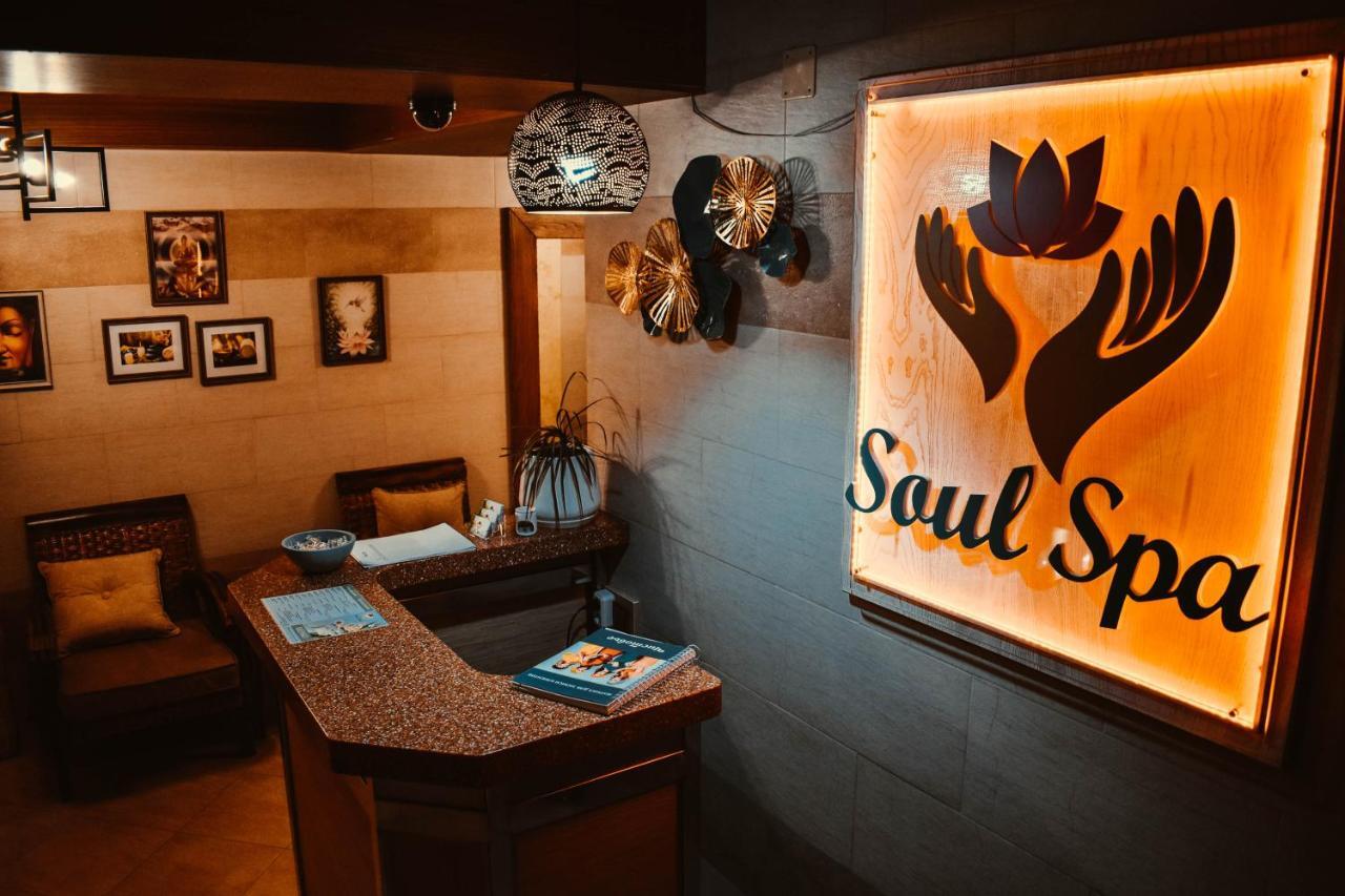 Sacvoyage Hotel Almaty Eksteriør bilde